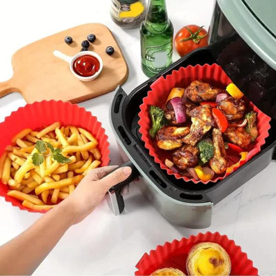 Air Fryer - Friteuza fara Ulei 6 Litri, Display Digital, 2400 W, Functie de Coacere + Set 50 hartii de Copt + 2 x Forma din Silicon Reutilizabila